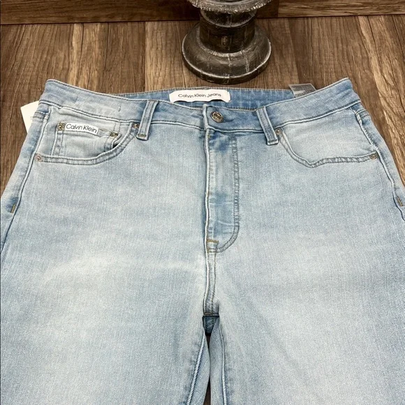 Calvin Klein Womens high-rise, skinny Jeans in Light Blue - Picture 5 of 6